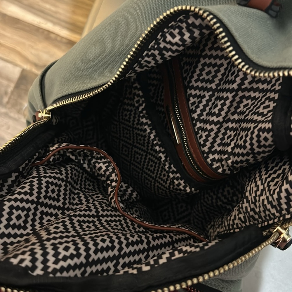 Back Pack - Picture 5 of 5